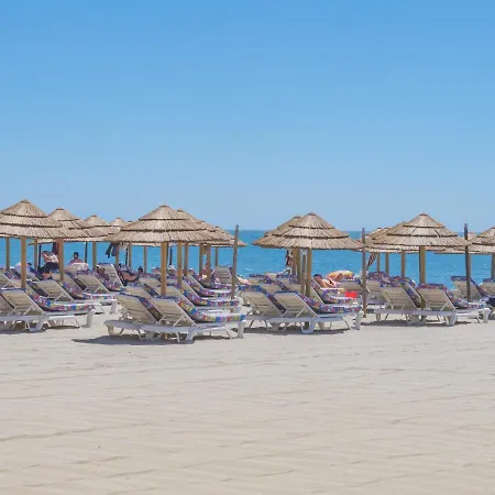 Cubo's Leisure Port * فوينخيرولا